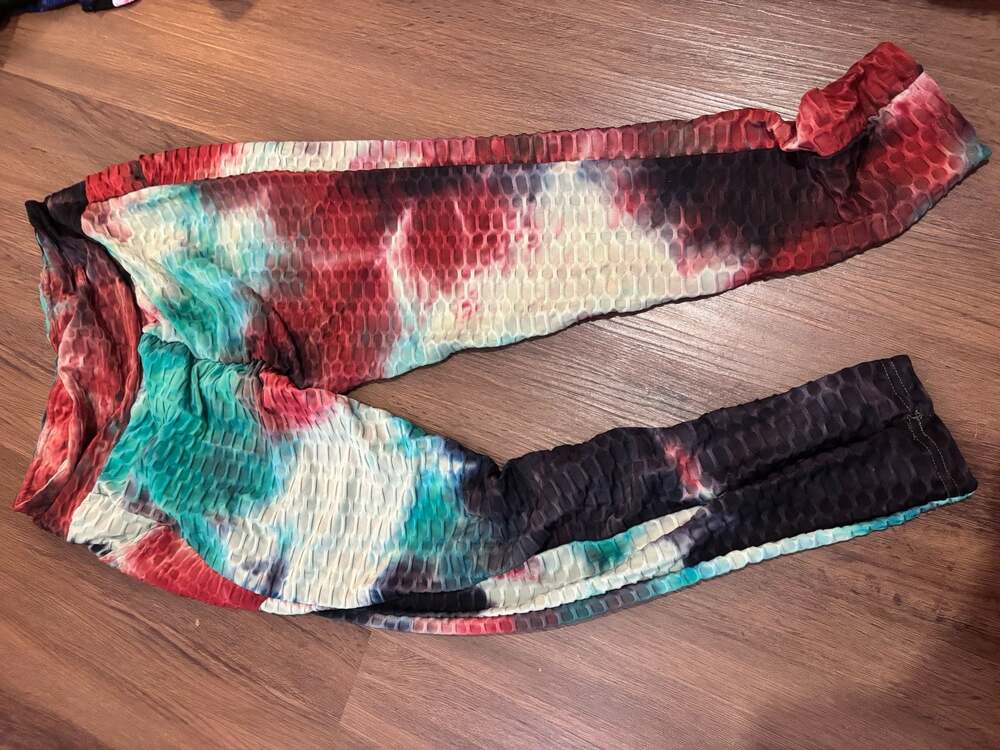 O To Y Multi Color Tie Dye Textured Honeycomb Scrunch Butt Yoga Leggings 1X